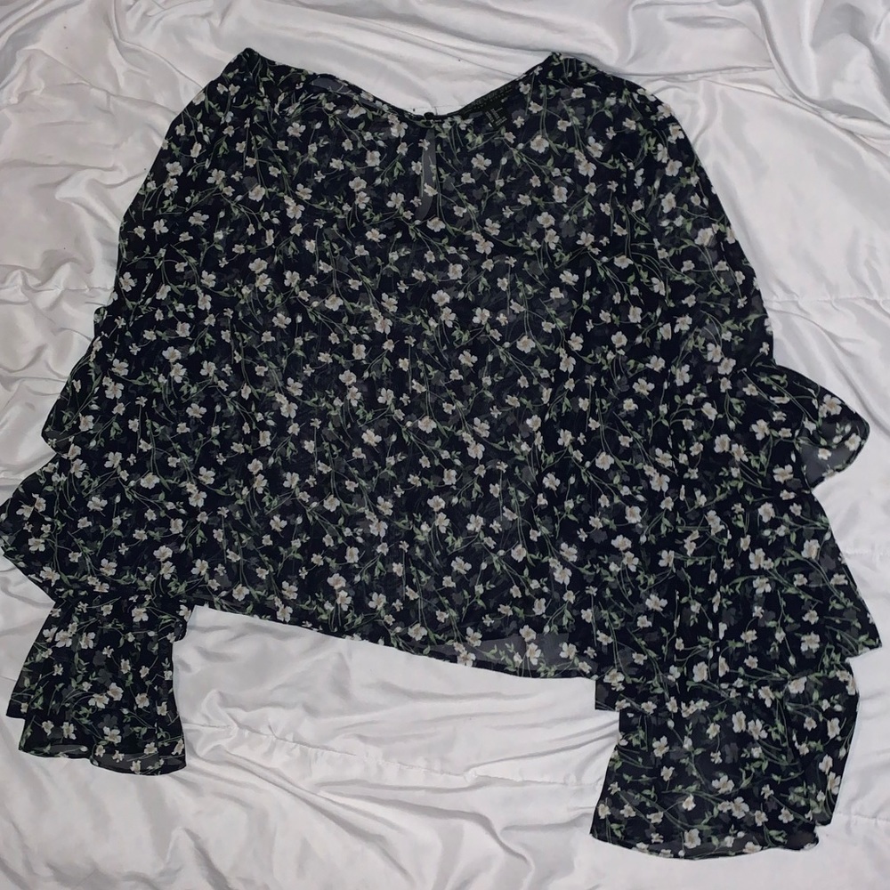 COPY - Floral Cropped Blouse